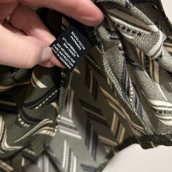 FIFTY STREET Blouse Womens XL Olive Green Chevron Half Zip Patterned Casual - Picture 4 of 5